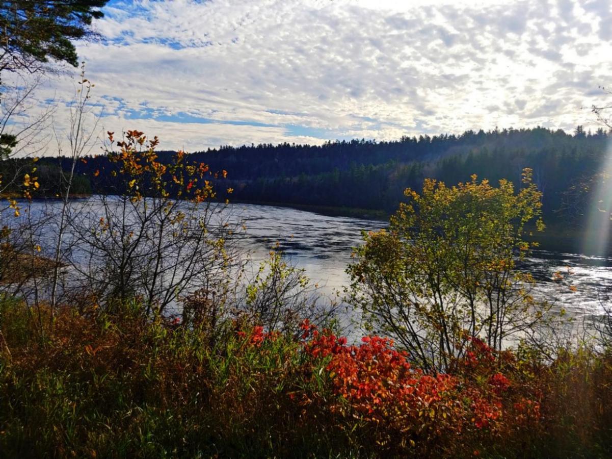 Hotel Marineau Mattawin Trois-Rives Exteriér fotografie